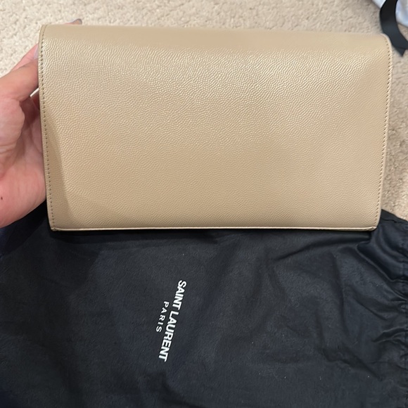 Saint Laurent Medium Leather Shoulder Bag - LIKE NEW - Picture 2 of 6
